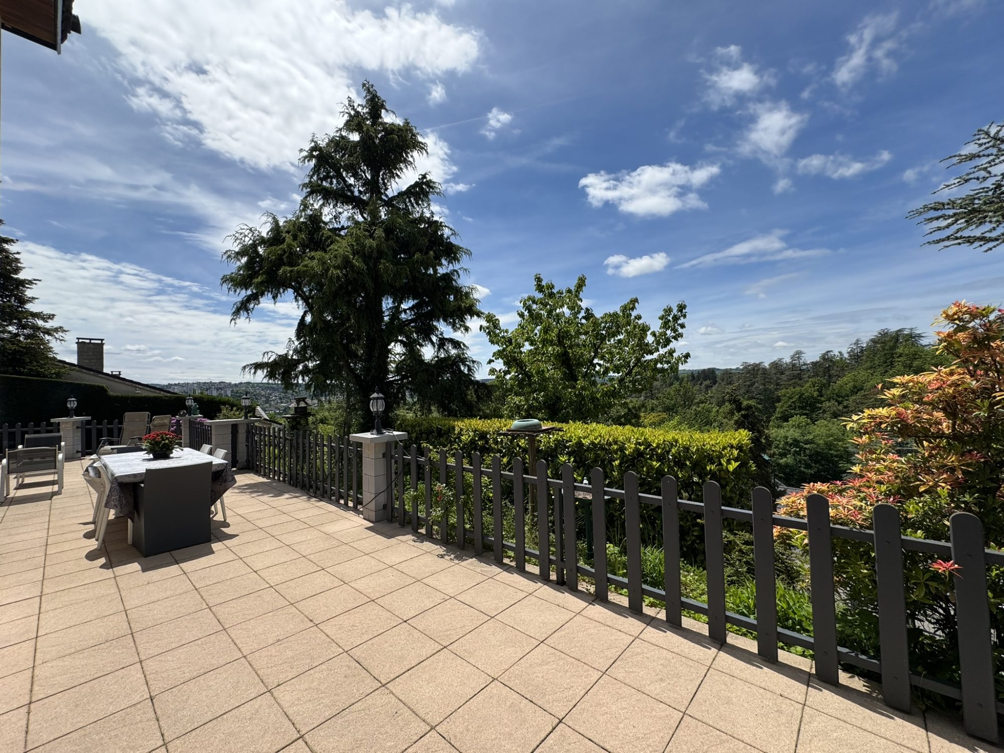VENTE - Maison - L'Étrat (42580) - 449000 €
