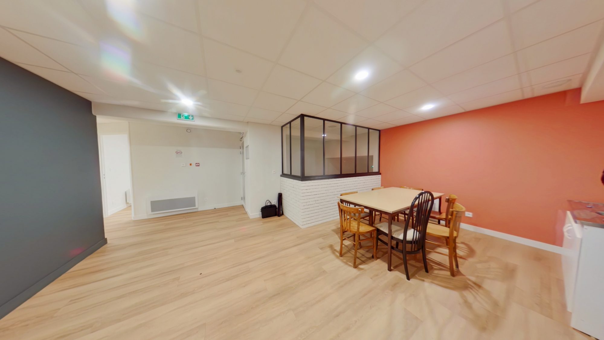 LOCATION - Bureaux - Trelins (42130) - 950 €