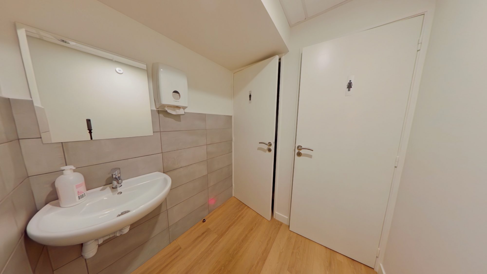 LOCATION - Bureaux - Trelins (42130) - 950 €