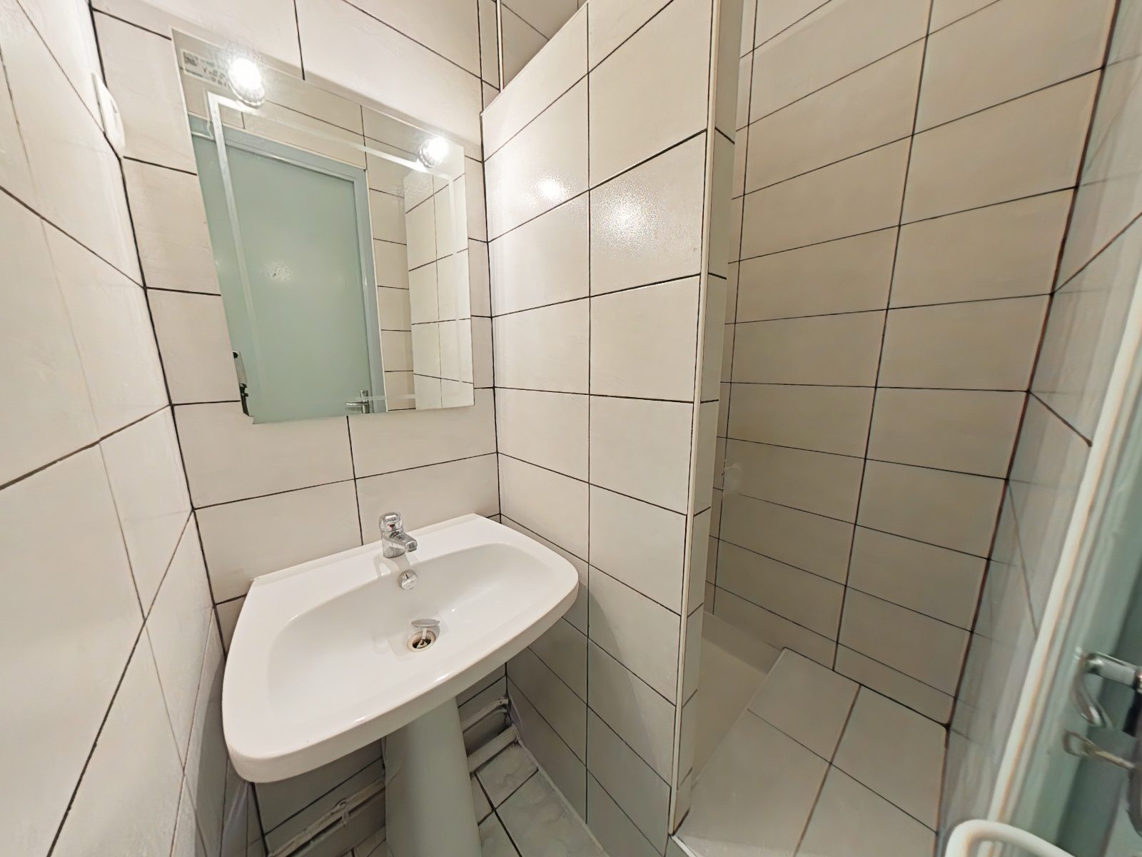 LOCATION - Appartement - Saint-Étienne (42000) - 359 €