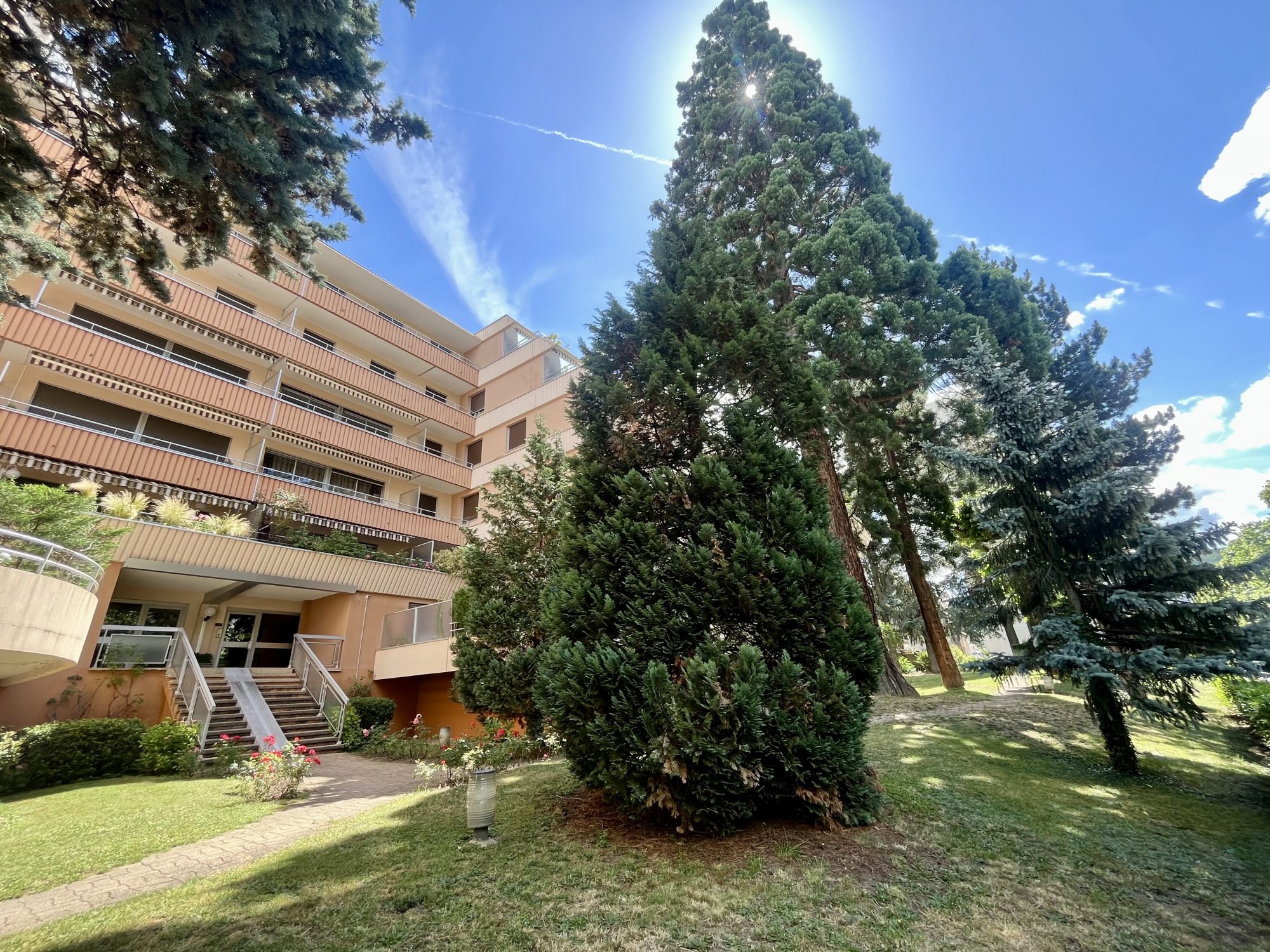 VENTE DE PRESTIGE - Appartement - Saint-Étienne (42100) - 214000 €