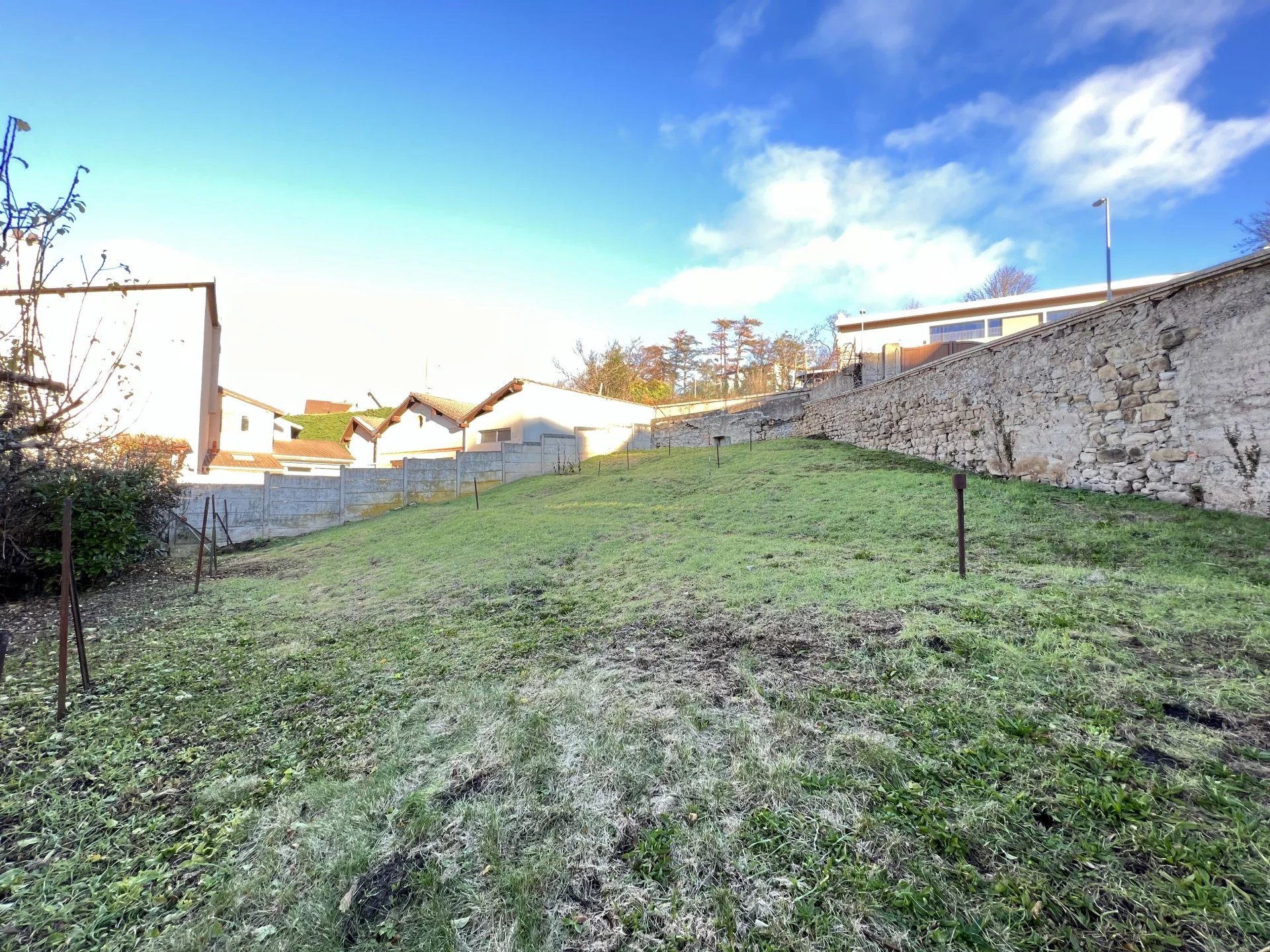 VENTE - Terrain - Saint-Priest-en-Jarez (42270) - 119000 €
