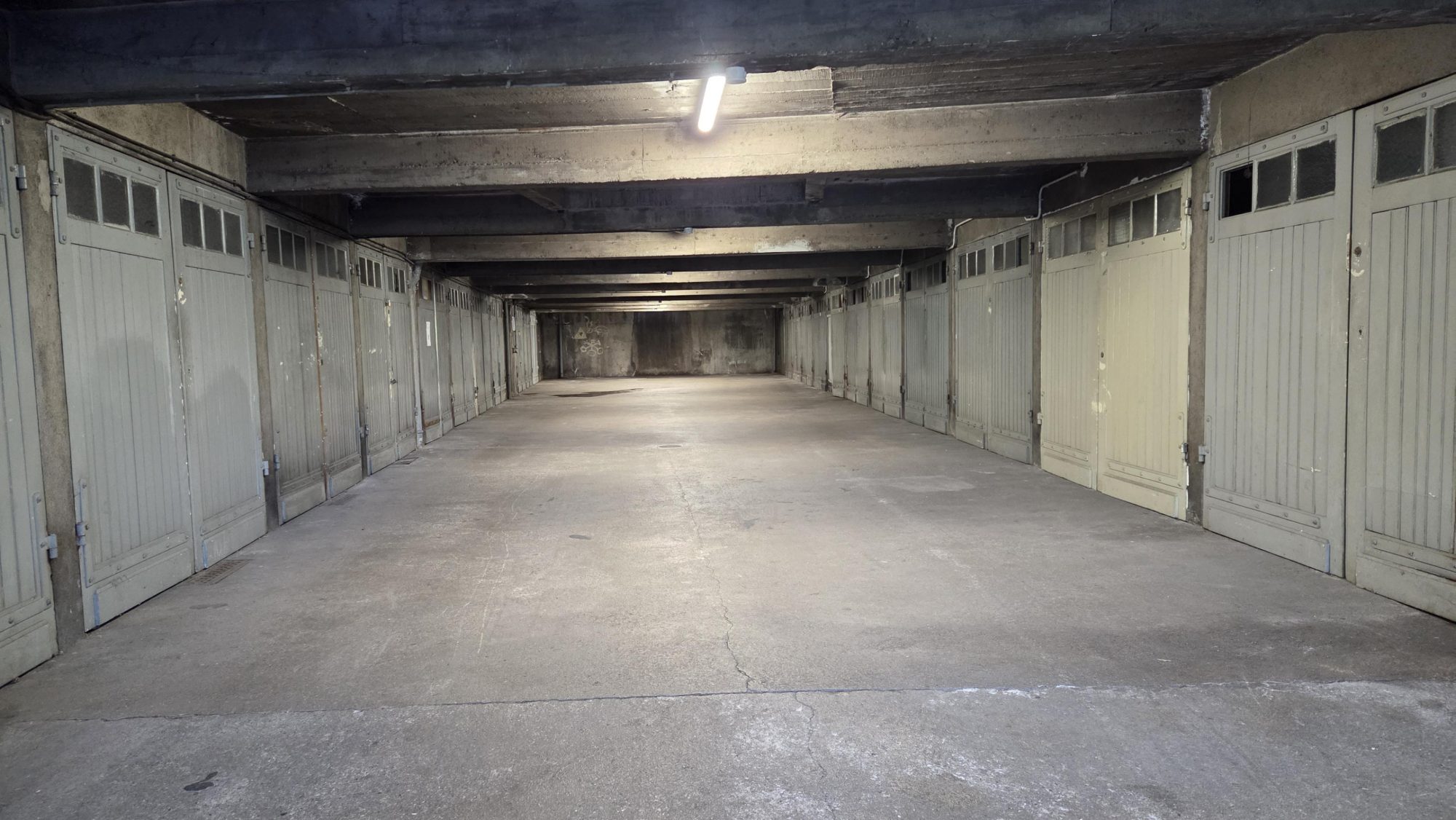 VENTE - Parking/box - Saint-Étienne (42000) - 8000 €