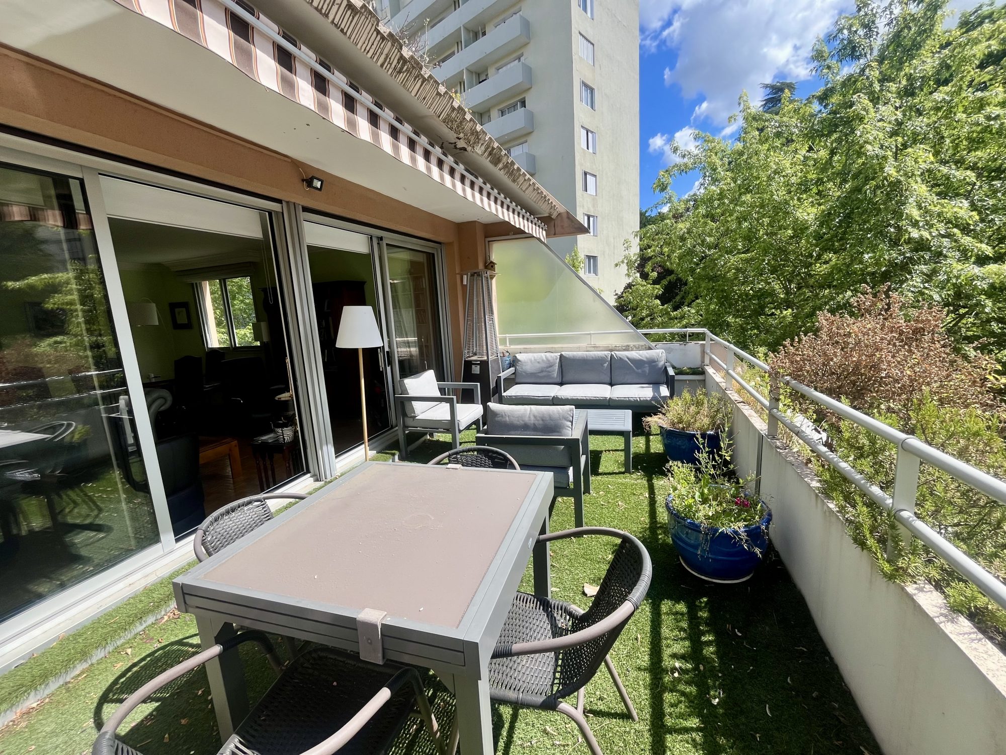 VENTE DE PRESTIGE - Appartement - Saint-Étienne (42100) - 214000 €
