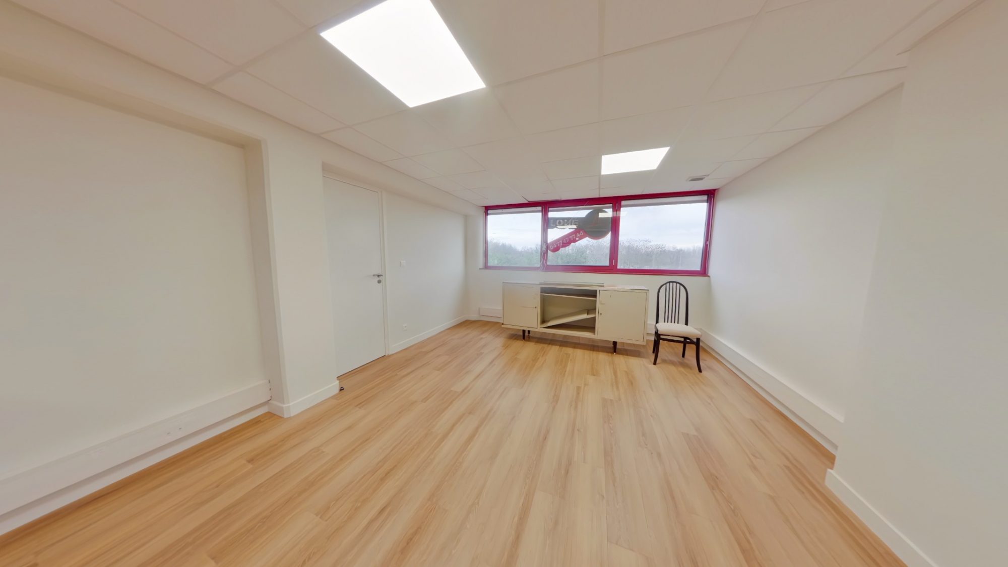 LOCATION - Bureaux - Trelins (42130) - 950 €