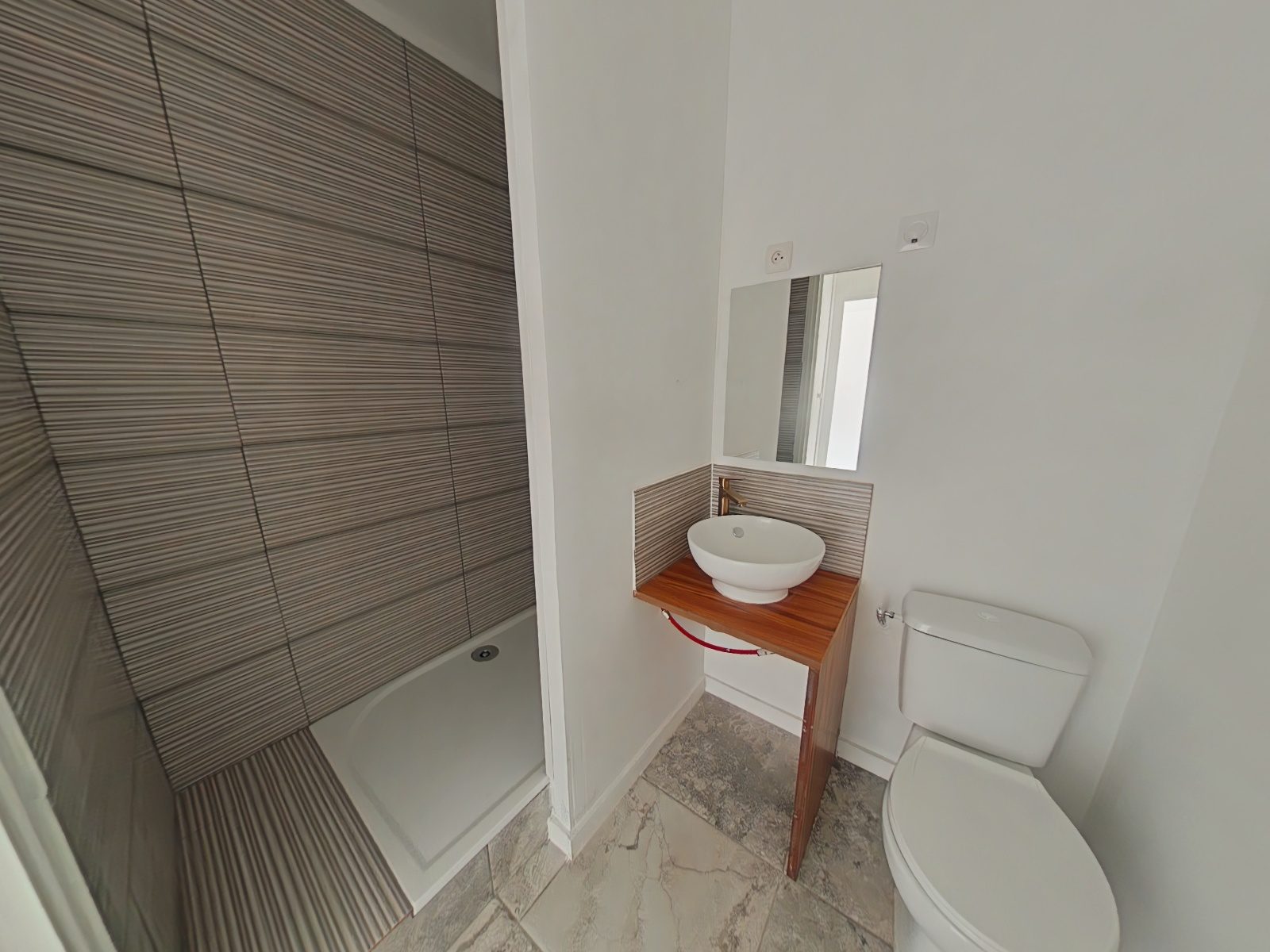 LOCATION - Appartement - Saint-Étienne (42000) - 350 €