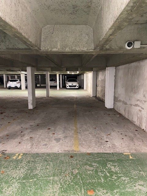 LOCATION - Parking/box - Saint-Étienne (42000) - 43 €