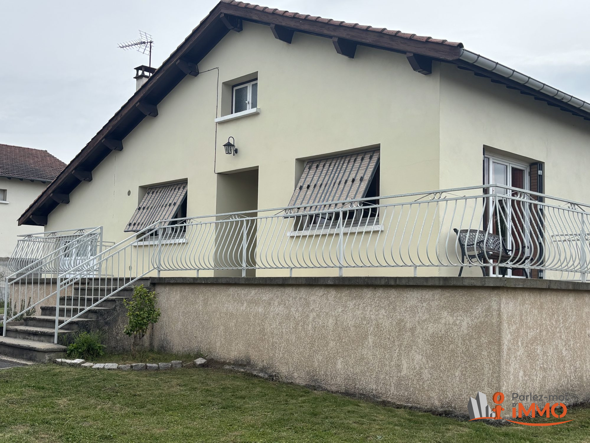 VENTE - Maison - Saint-Romain-le-Puy (42610) - 249000 €