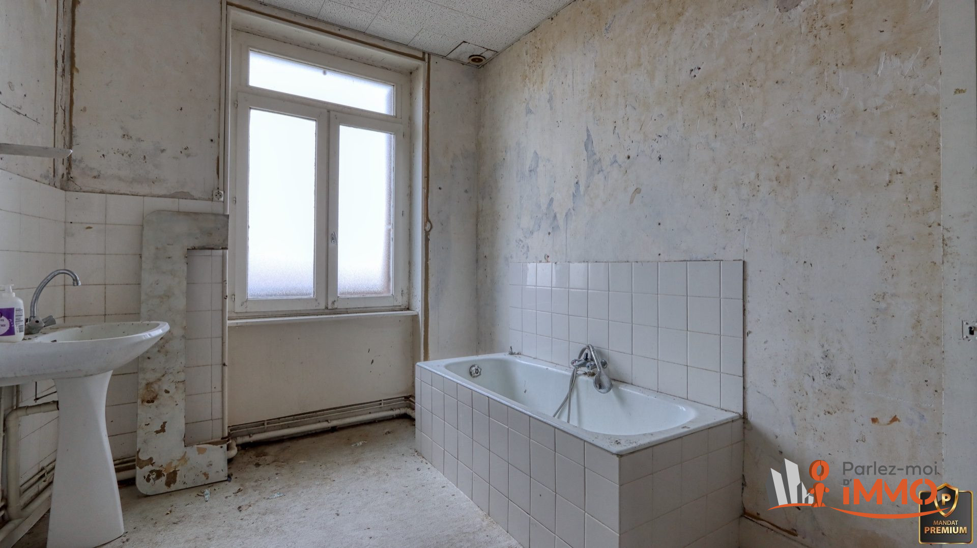 VENTE - Immeuble - Usson-en-Forez (42550) - 199000 €