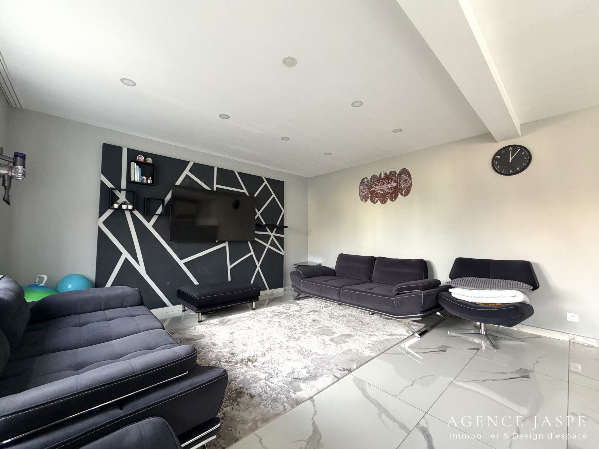 VENTE - Maison - Sury-le-Comtal (42450) - 210000.00 €