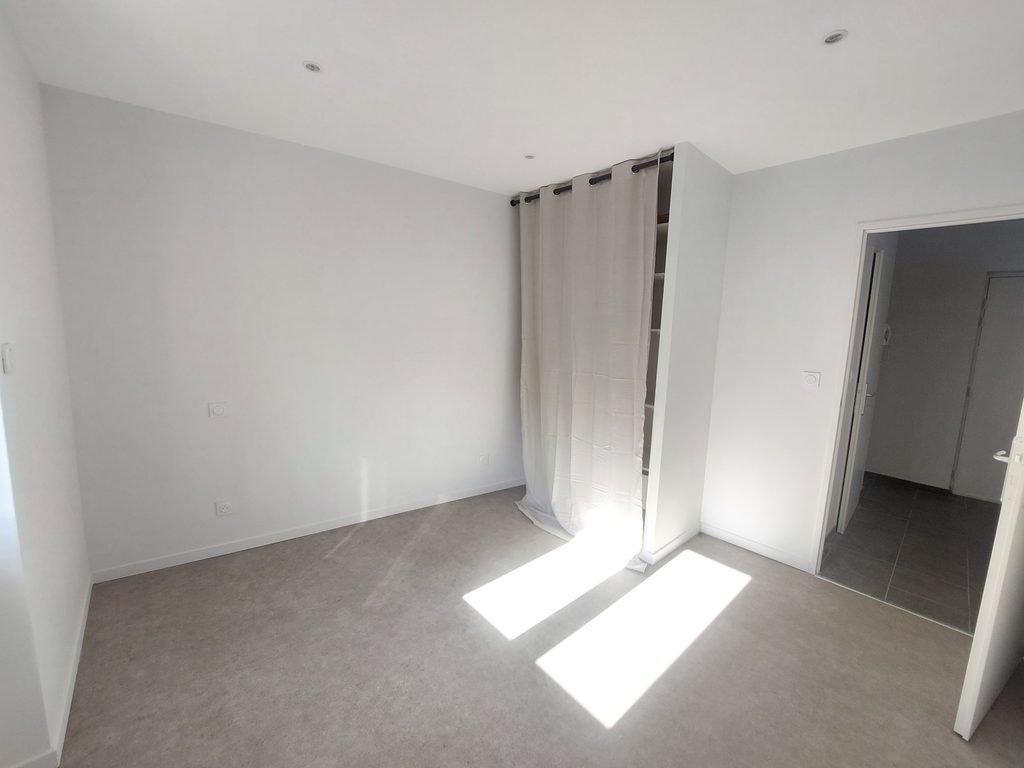 LOCATION - Appartement - ST ETIENNE (42000) - 495 €