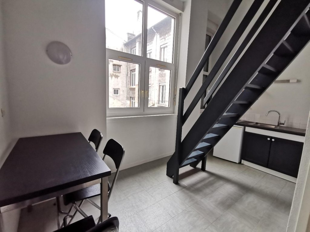 LOCATION - Appartement - ST ETIENNE (42000) - 360 €