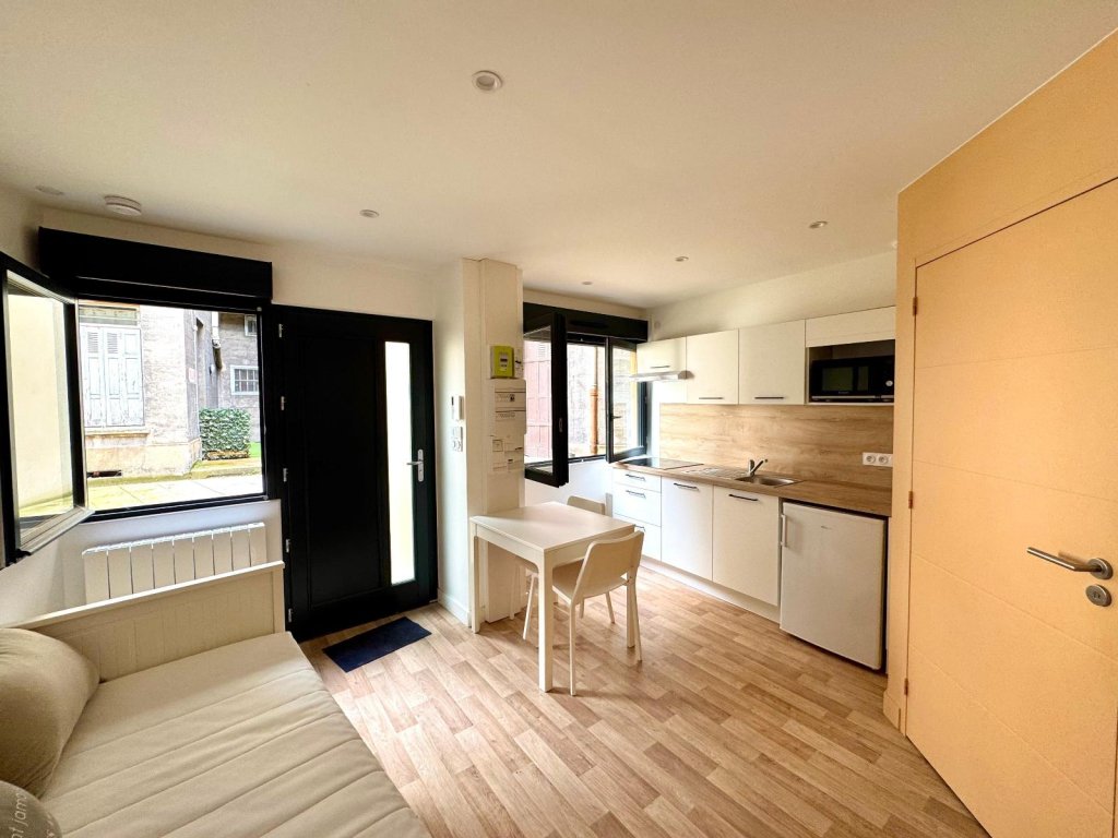 LOCATION - Appartement - ST ETIENNE (42000) - 345 €