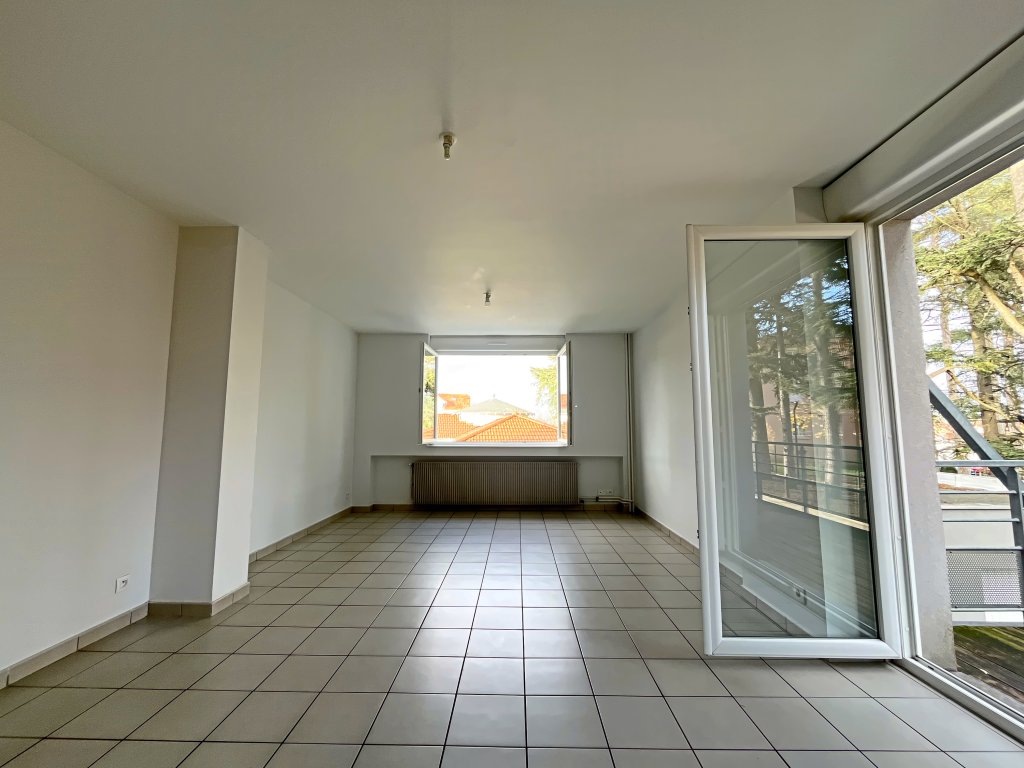 LOCATION - Appartement - ANDREZIEUX BOUTHEON (42160) - 815 €