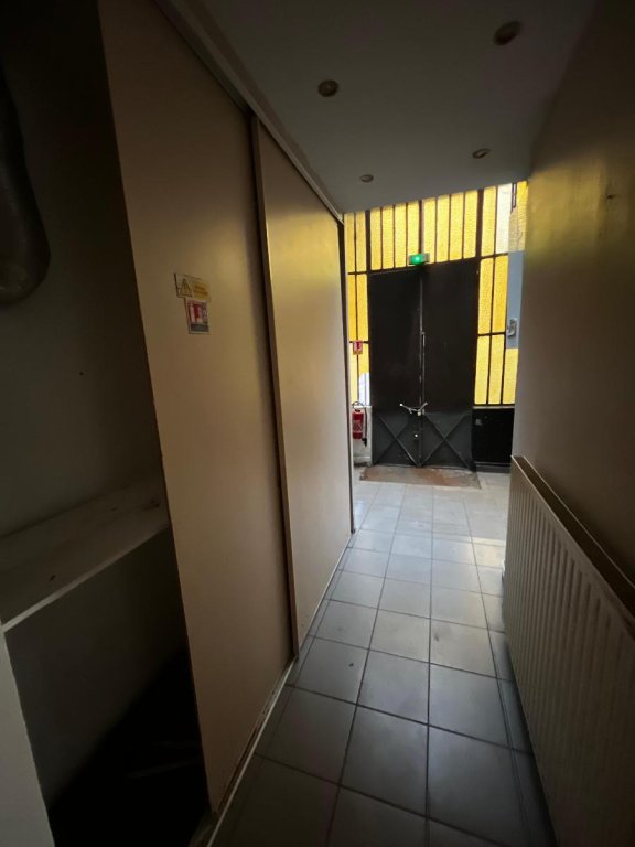 VENTE - Local - ST ETIENNE (42000) - 140000 €