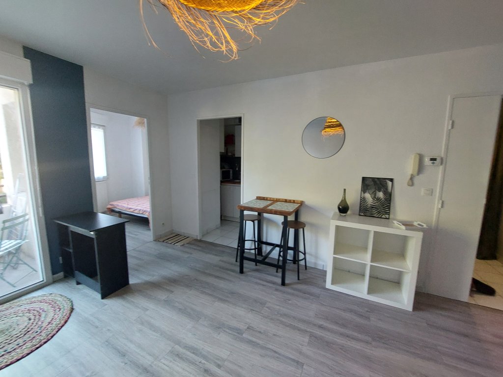 LOCATION - Appartement - L ETRAT (42580) - 619 €
