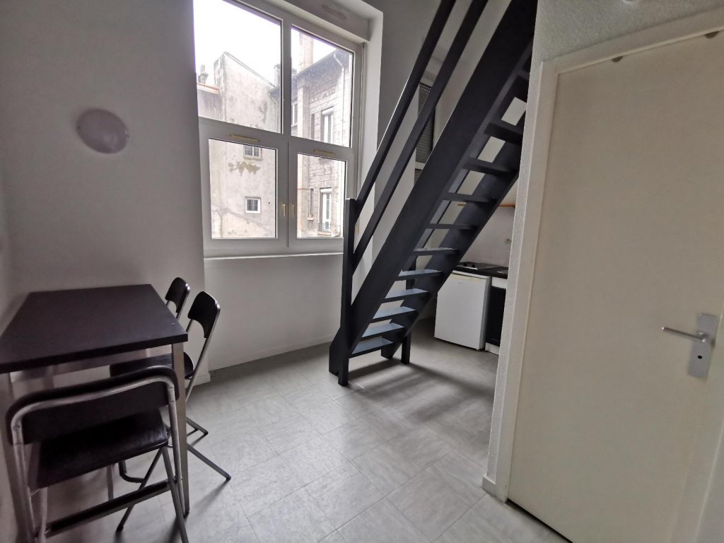 LOCATION - Appartement - ST ETIENNE (42000) - 360 €