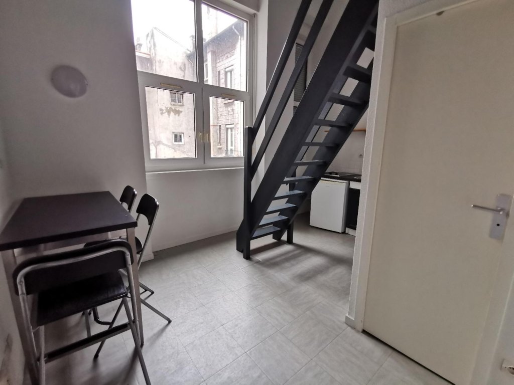 LOCATION - Appartement - ST ETIENNE (42000) - 360 €