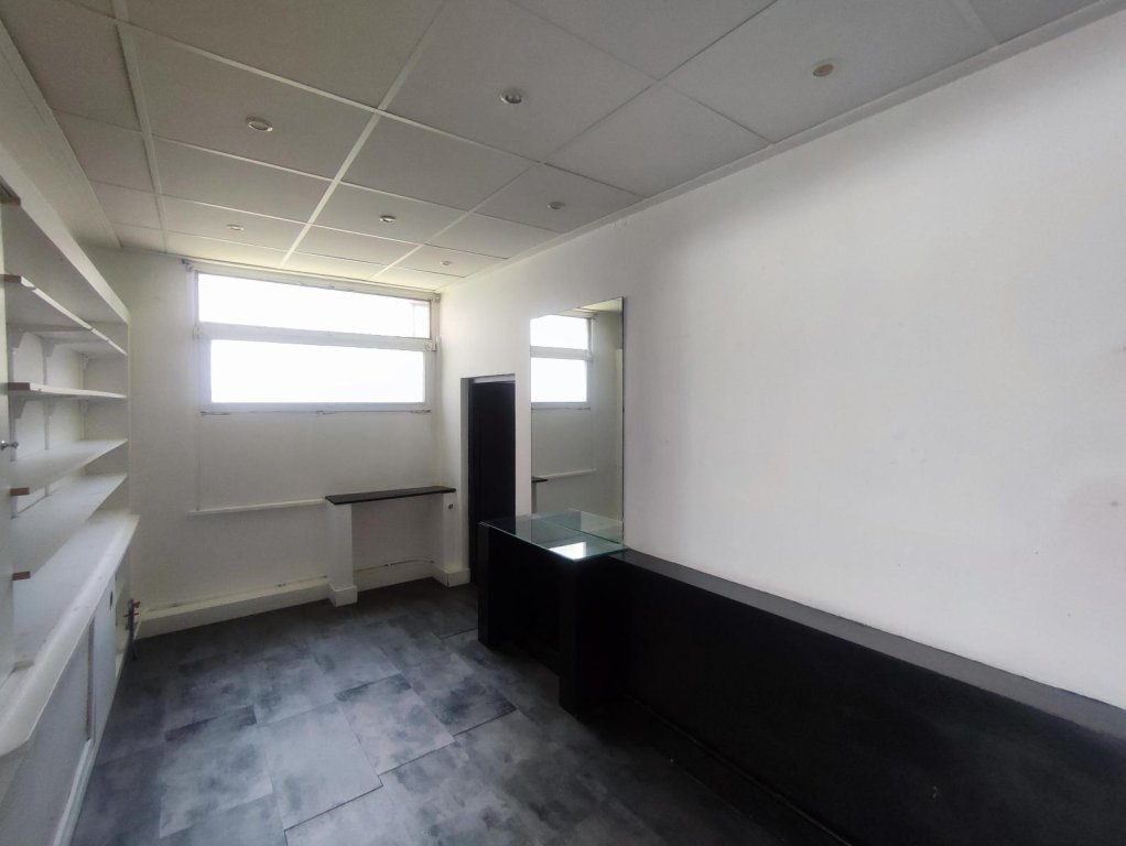 LOCATION - Boutique - FIRMINY (42700) - 440 €
