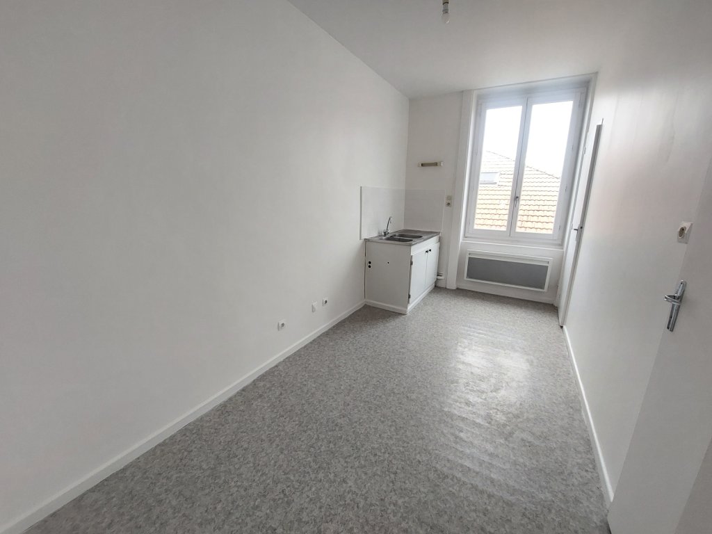 LOCATION - Appartement - ST ETIENNE (42000) - 290 €