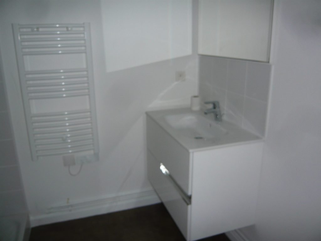 LOCATION - Appartement - ST ETIENNE (42000) - 370 €