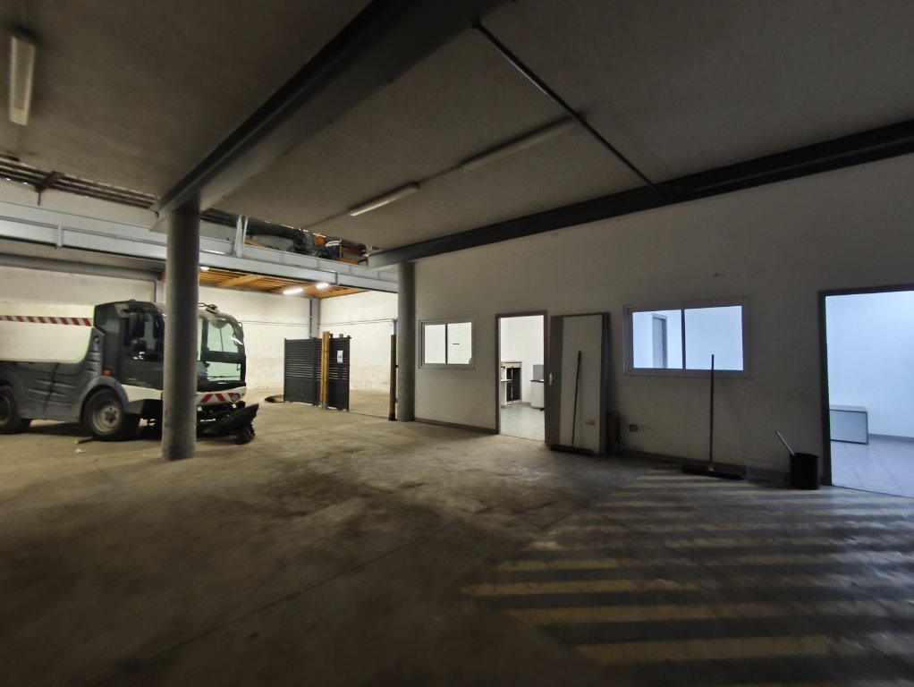 LOCATION - Local - ST ETIENNE (42000) - 1900 €