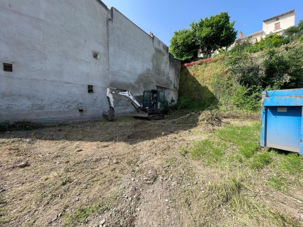 VENTE - Terrain - ST CHAMOND (42400) - 135000 €