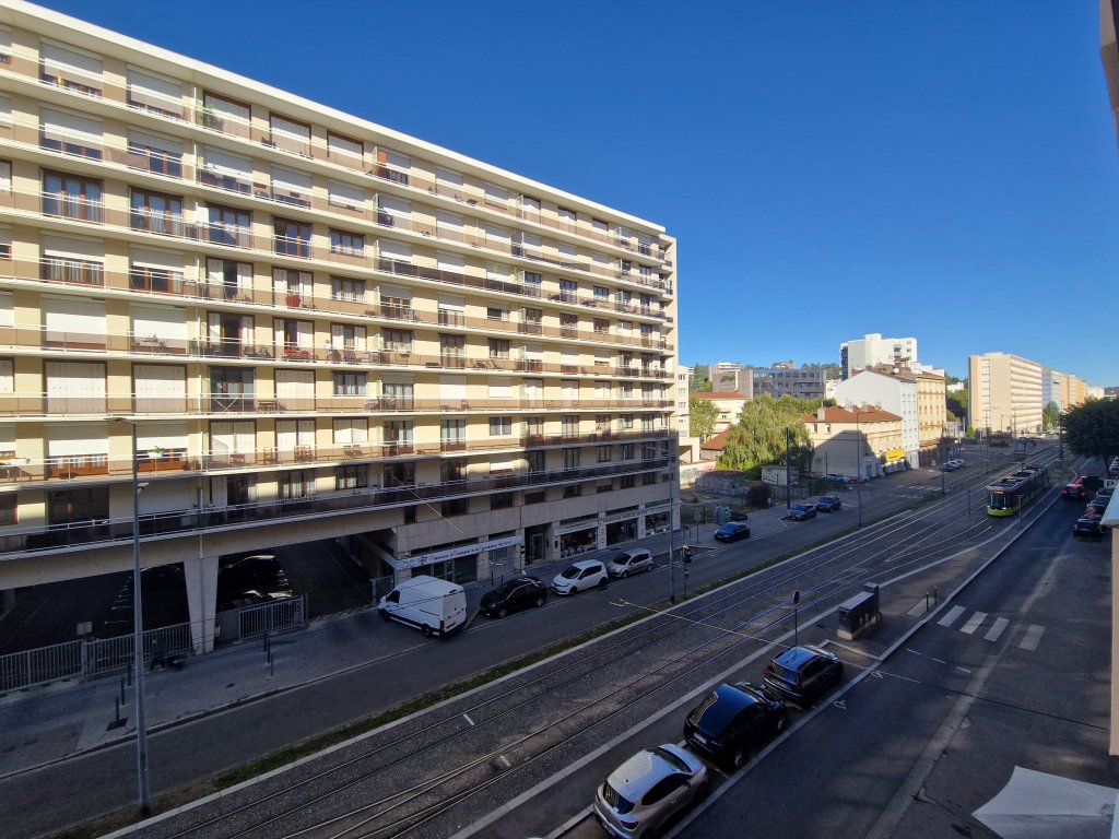 LOCATION - Appartement - ST ETIENNE (42000) - 560 €