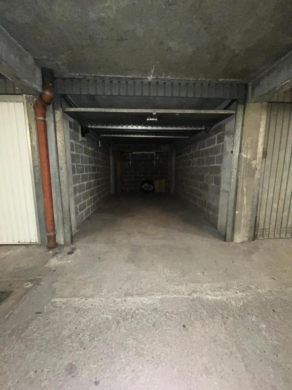 VENTE - Parking/box - ST ETIENNE (42000) - 12000 €