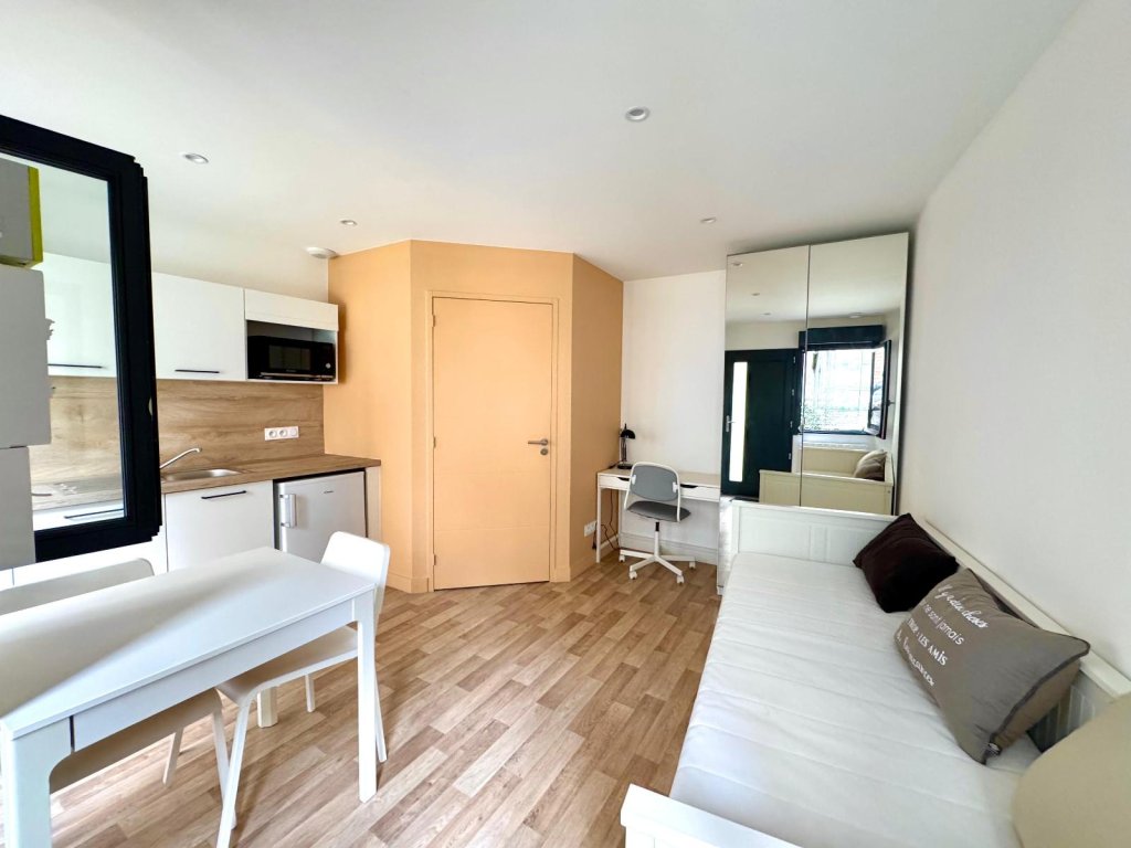 LOCATION - Appartement - ST ETIENNE (42000) - 345 €