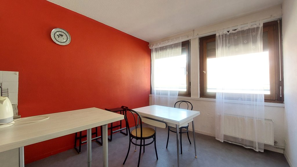 LOCATION - Appartement - ST ETIENNE (42000) - 408 €