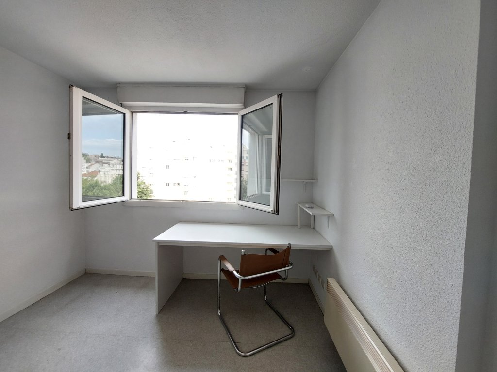 LOCATION - Appartement - ST ETIENNE (42000) - 360 €