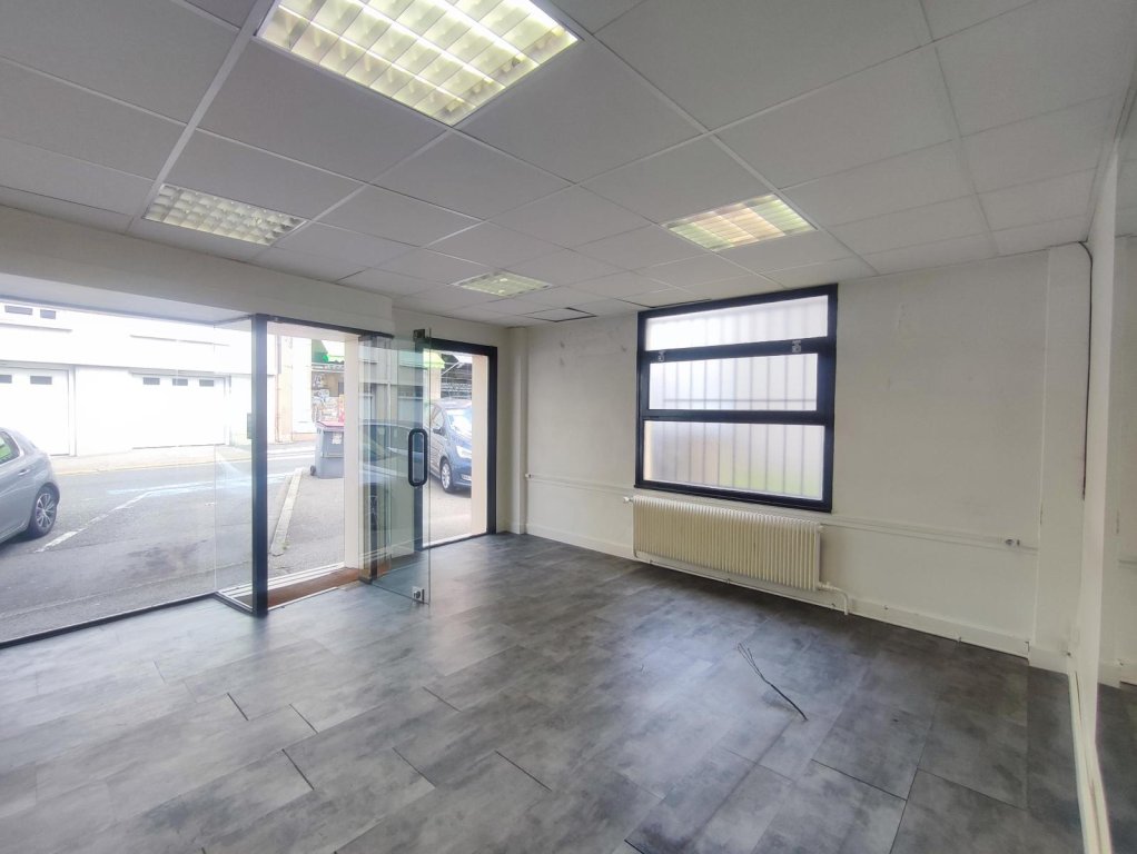 LOCATION - Boutique - FIRMINY (42700) - 440 €