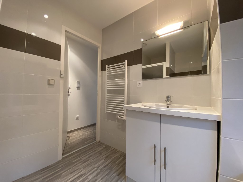 LOCATION - Appartement - ST ETIENNE (42000) - 398 €