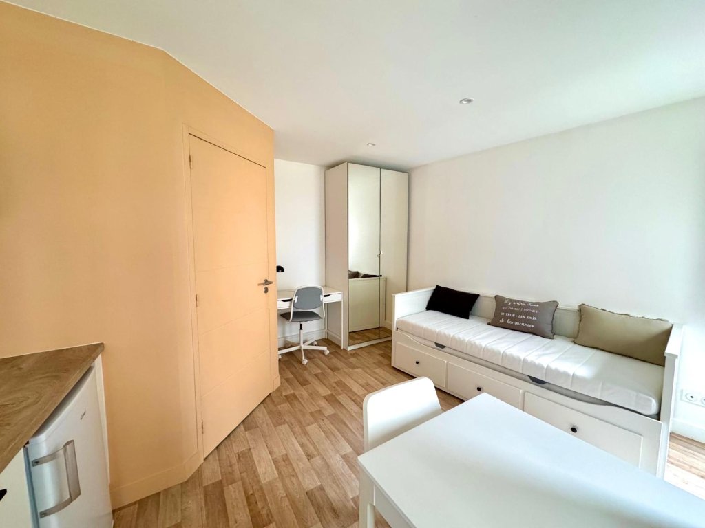 LOCATION - Appartement - ST ETIENNE (42000) - 345 €