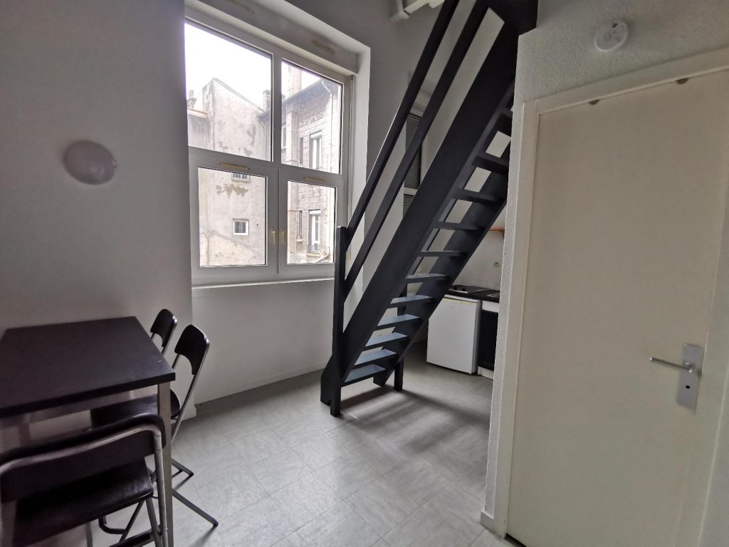 LOCATION - Appartement - ST ETIENNE (42000) - 360 €