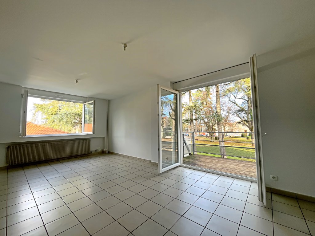 LOCATION - Appartement - ANDREZIEUX BOUTHEON (42160) - 815 €