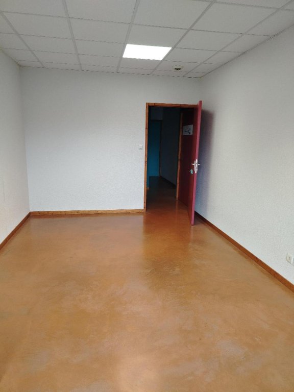 LOCATION - Local - LA FOUILLOUSE (42480) - 290 €