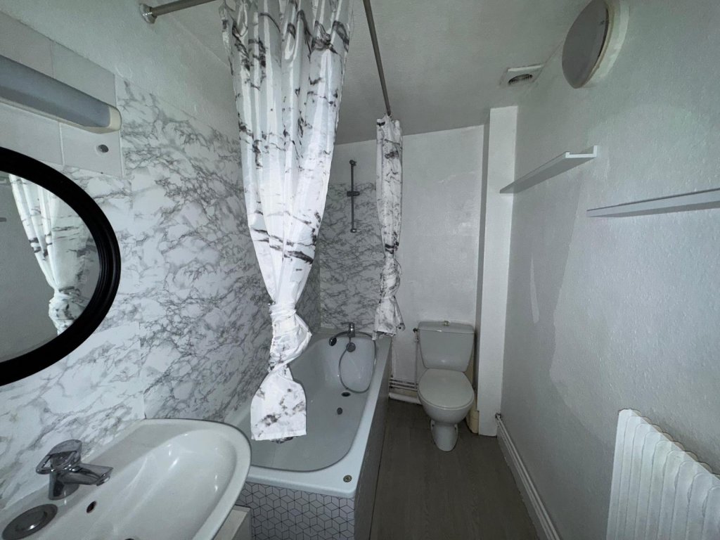 LOCATION - Appartement - ST ETIENNE (42000) - 430 €