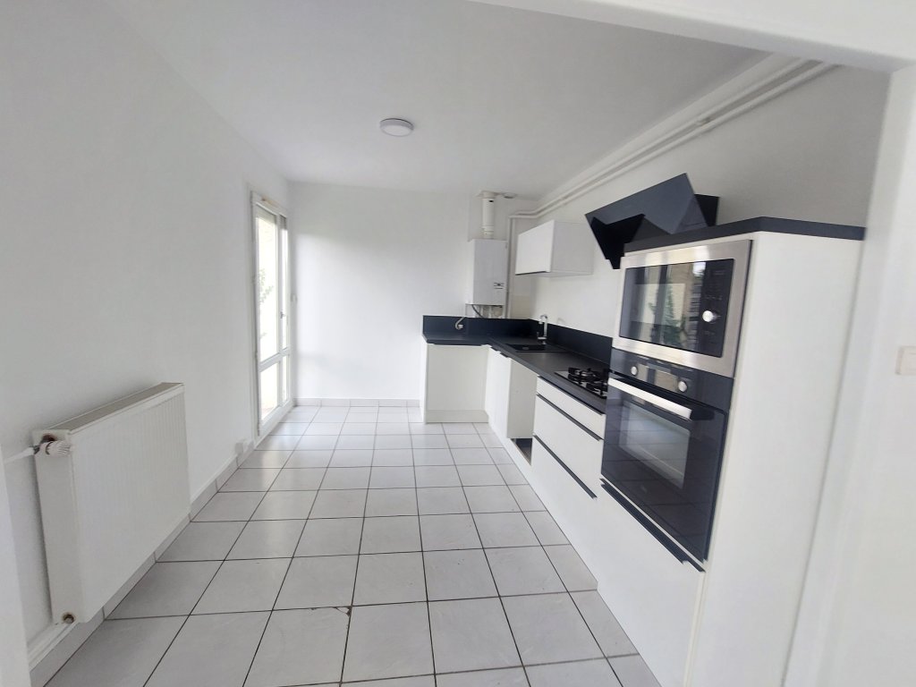LOCATION - Maison/villa - ST CYPRIEN (42160) - 900 €