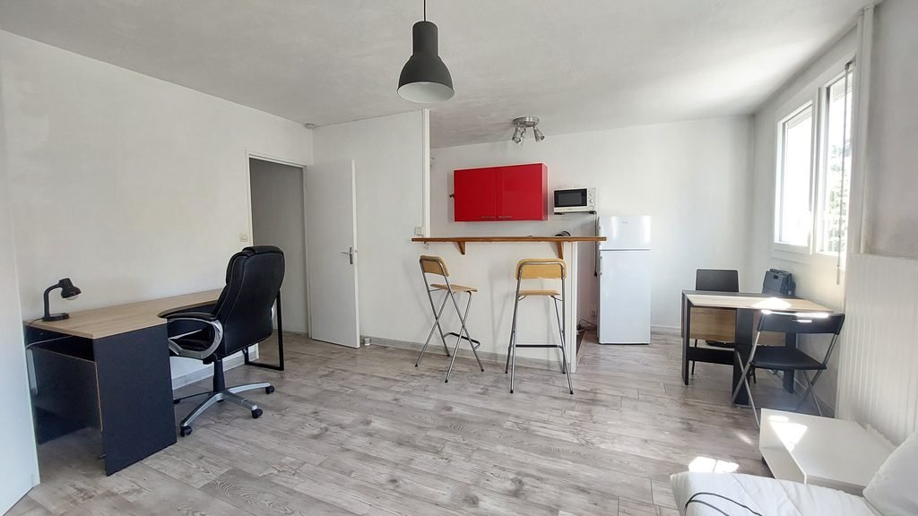 LOCATION - Appartement - ST ETIENNE (42000) - 430 €