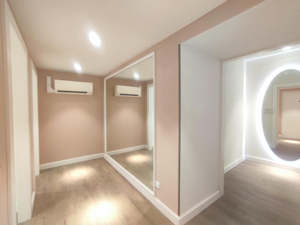 LOCATION - Boutique - ST ETIENNE (42000) - 2175 €