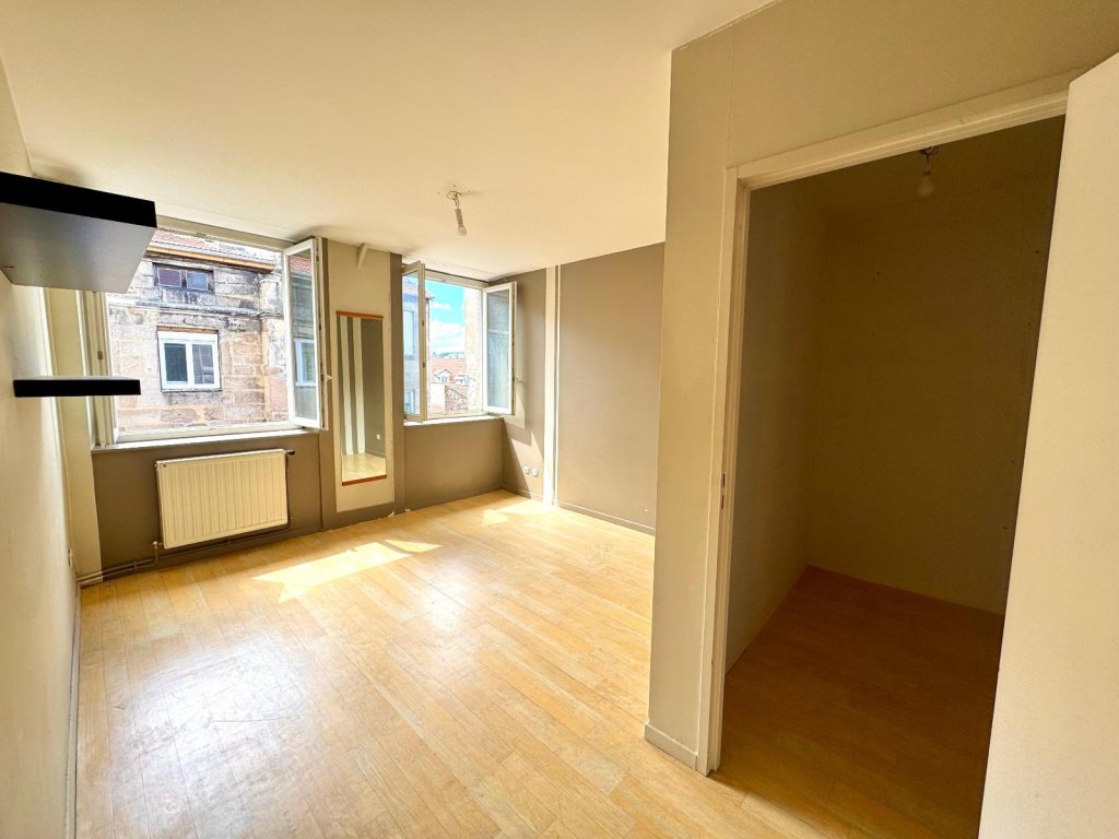 LOCATION - Appartement - ST ETIENNE (42000) - 830 €