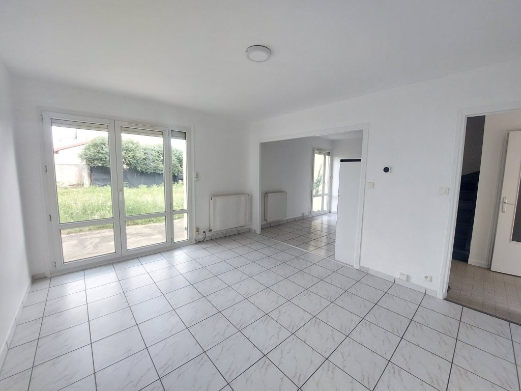 LOCATION - Maison/villa - ST CYPRIEN (42160) - 900 €