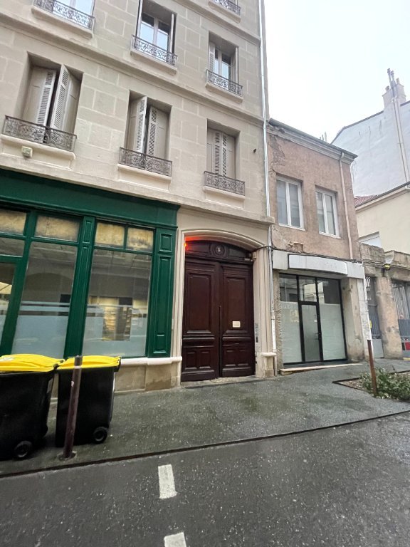 VENTE - Boutique - ST ETIENNE (42000) - 93000 €