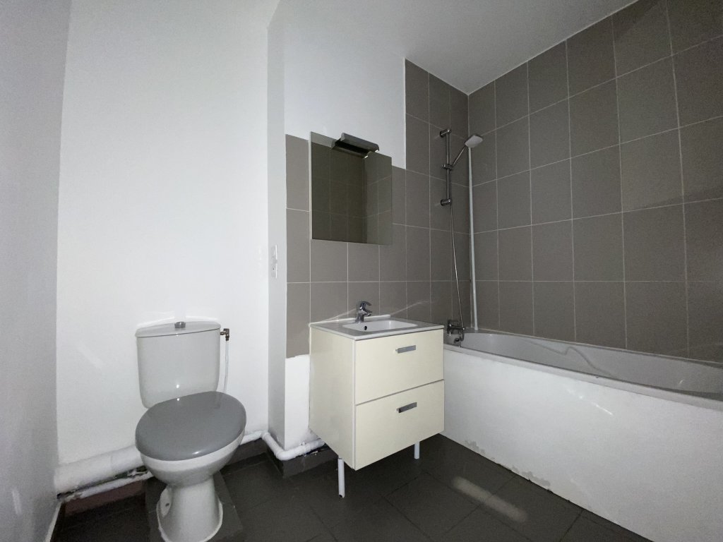 LOCATION - Appartement - FIRMINY (42700) - 563 €
