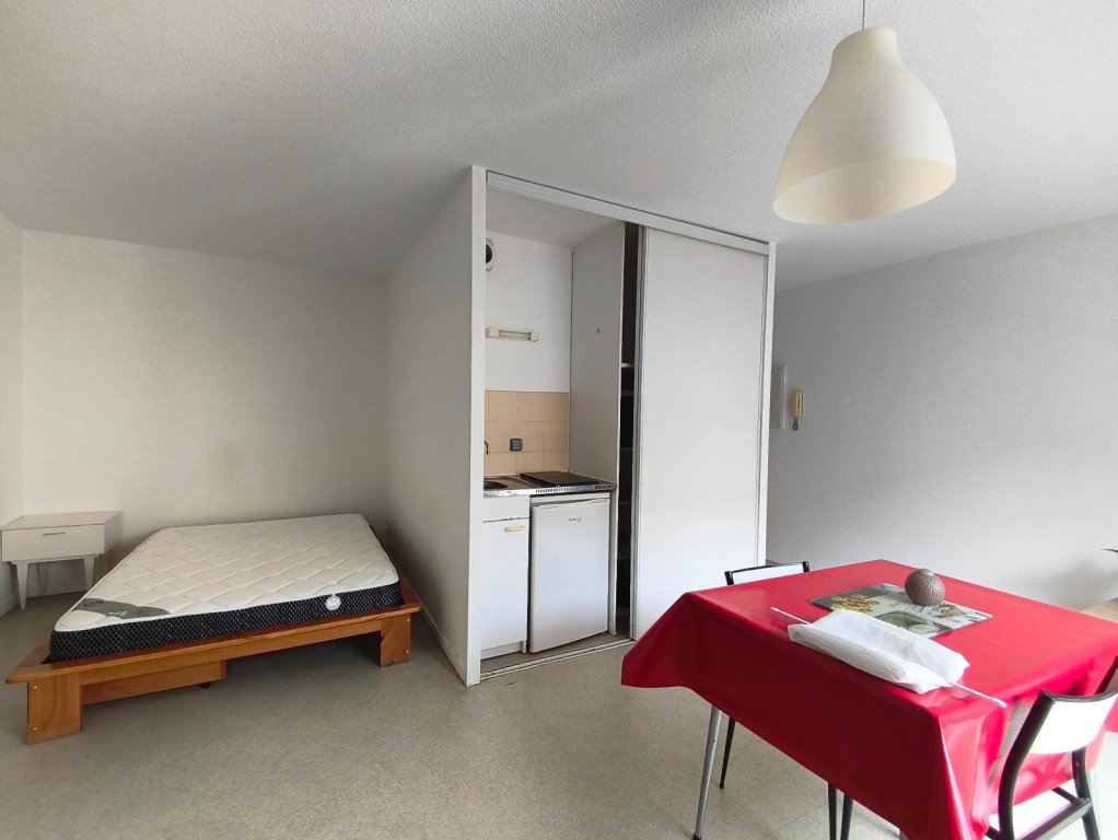 LOCATION - Appartement - ST ETIENNE (42000) - 395 €