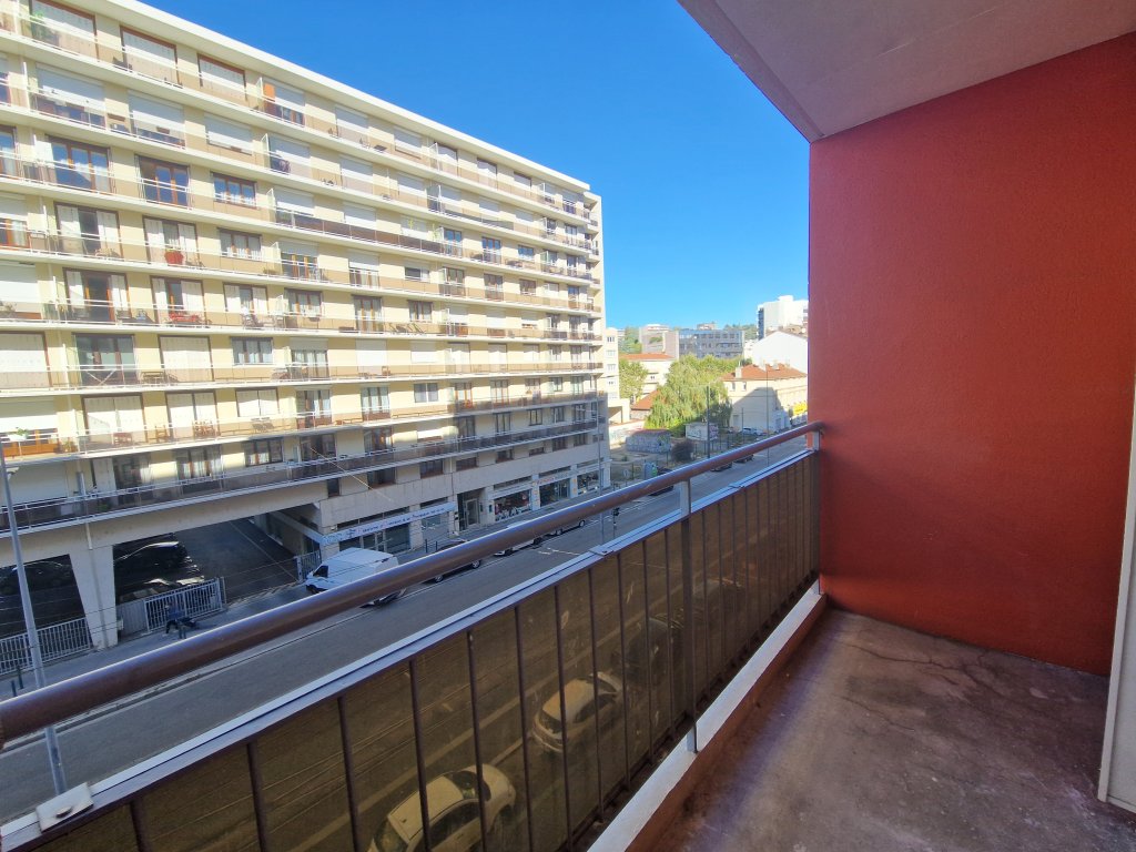LOCATION - Appartement - ST ETIENNE (42000) - 560 €