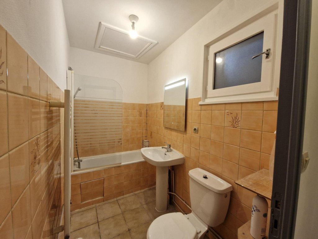 LOCATION - Appartement - ST ETIENNE (42000) - 305 €