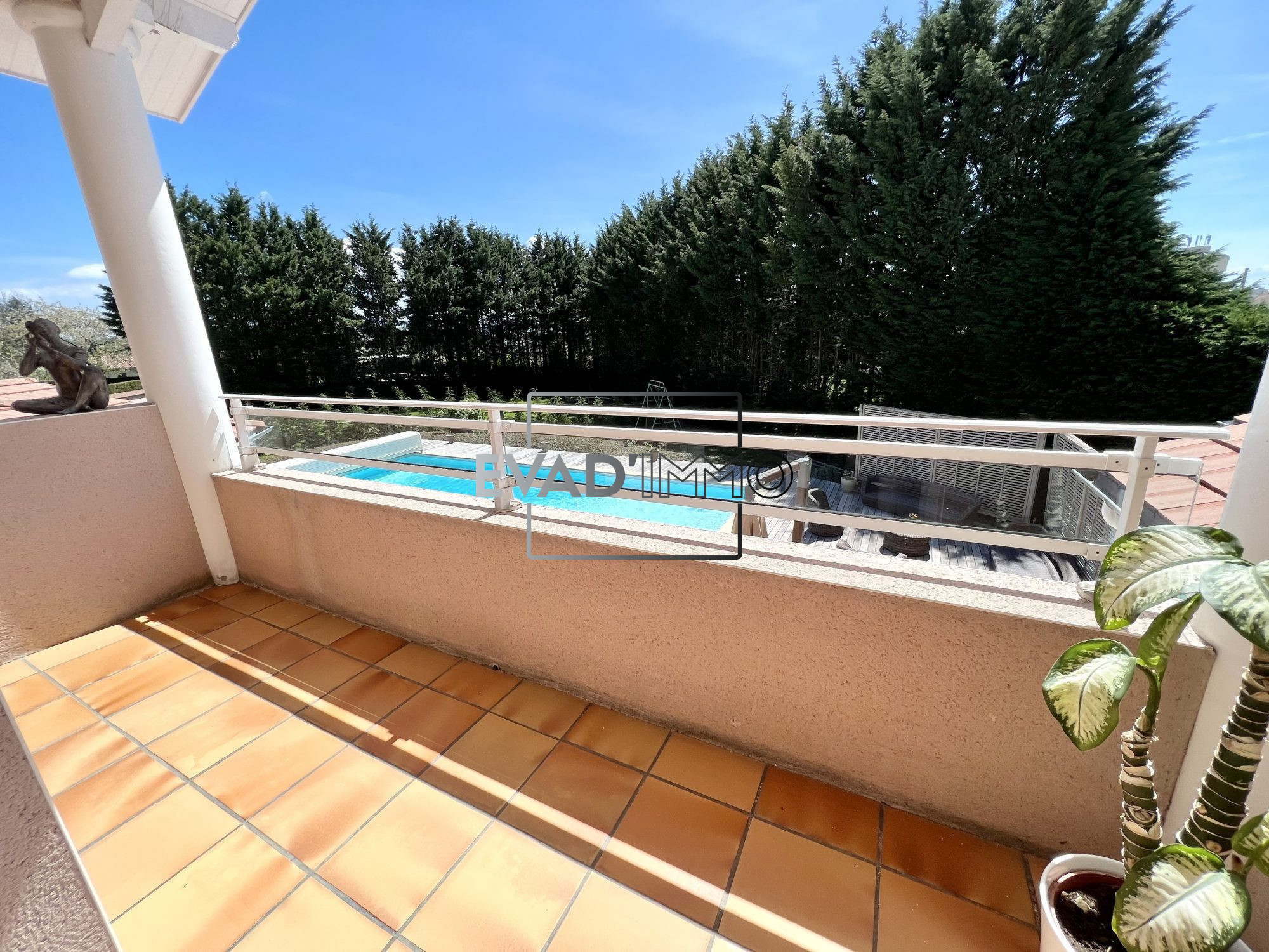 VENTE - Maison - Chazelles-sur-Lyon (42140) - 499000 €